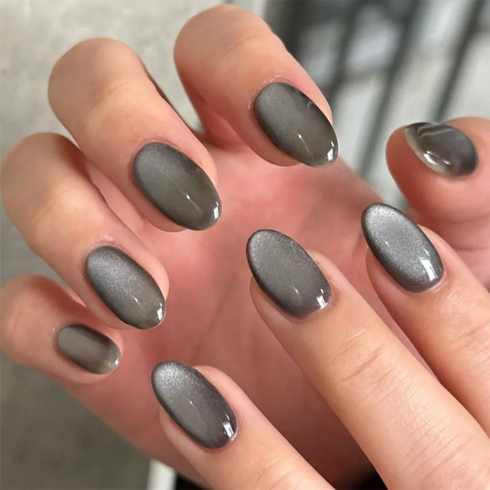 Cat's Eye French Nail | more beauty on your hands